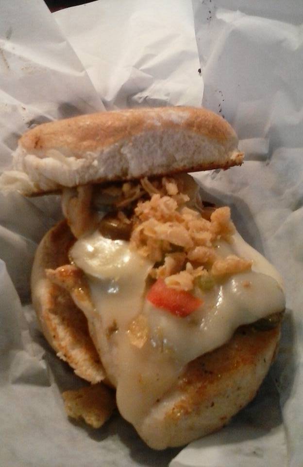 Signatures lounge | restaurant | 1054 Main St, Follansbee, WV 26037, USA | 3049148395 OR +1 304-914-8395