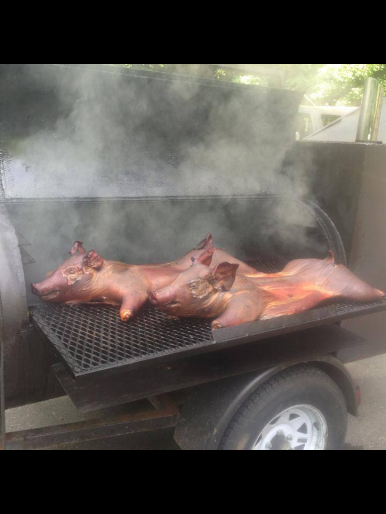 Hog Wild BBQ | restaurant | 71 S Main St, Newtown, CT 06470, USA | 2039949944 OR +1 203-994-9944