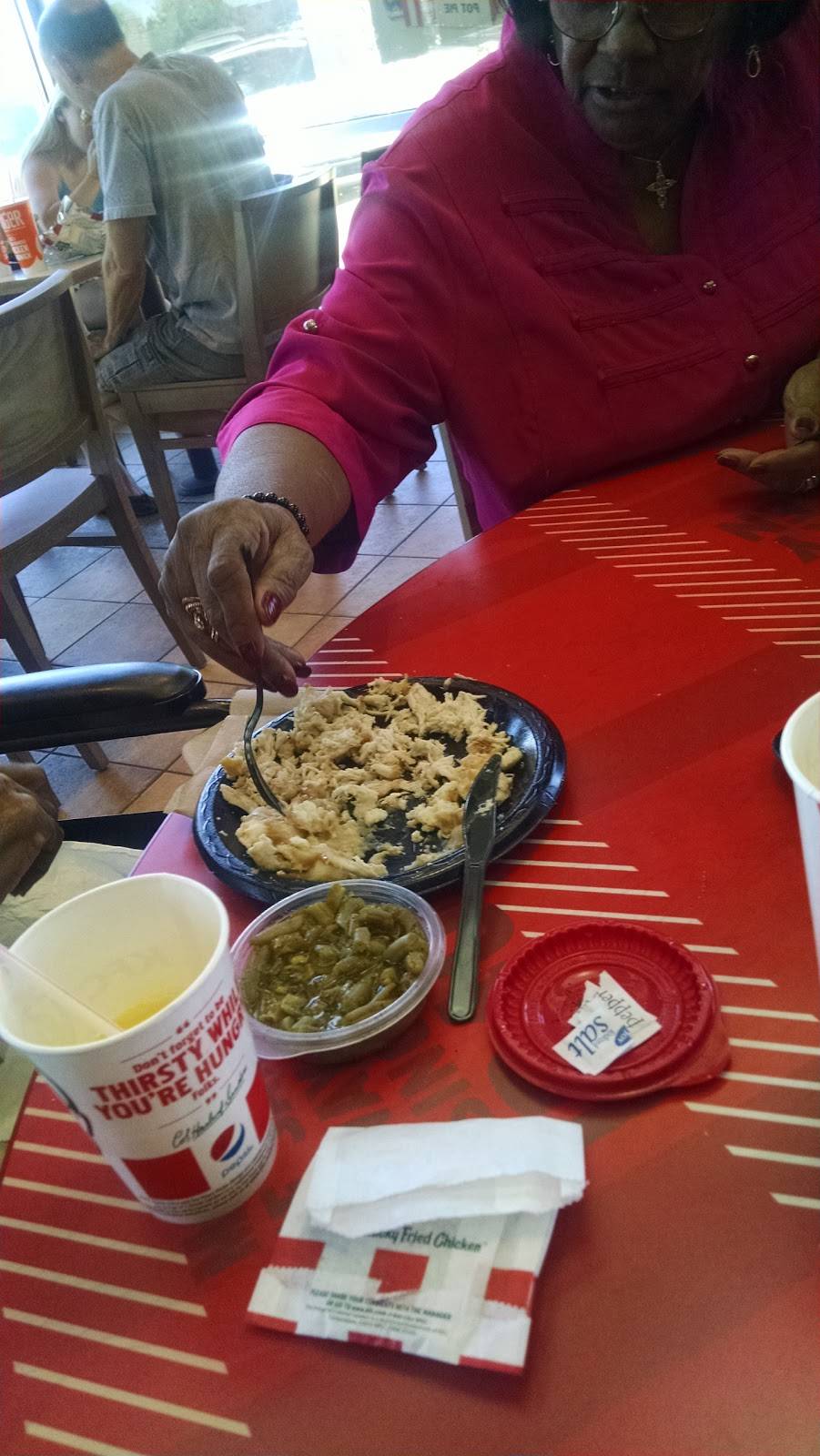 KFC | restaurant | 7120 Northwest Expy, Oklahoma City, OK 73132, USA | 4057731403 OR +1 405-773-1403