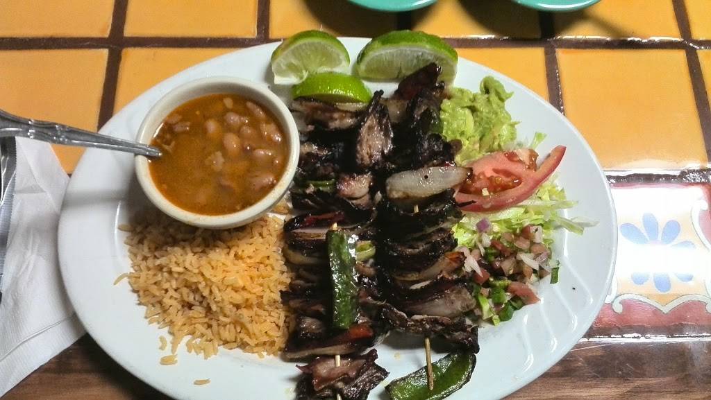 Ruchis Mexican Grill | restaurant | 5201 Richmond Ave, Houston, TX 77056, USA | 7136213088 OR +1 713-621-3088
