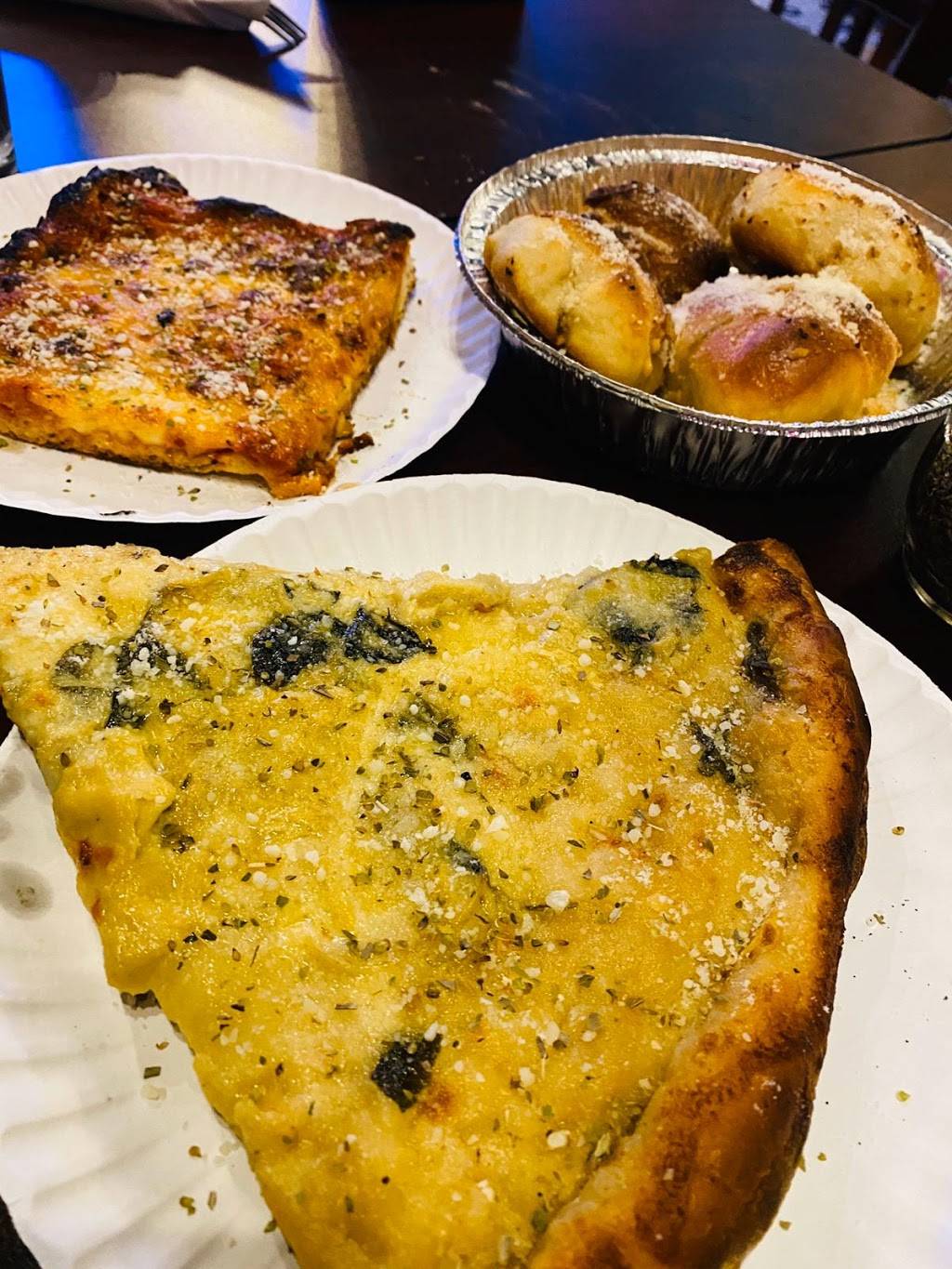 Artichoke Basilles Pizza | restaurant | 114 Asylum St, Hartford, CT 06103, USA | 8609696128 OR +1 860-969-6128