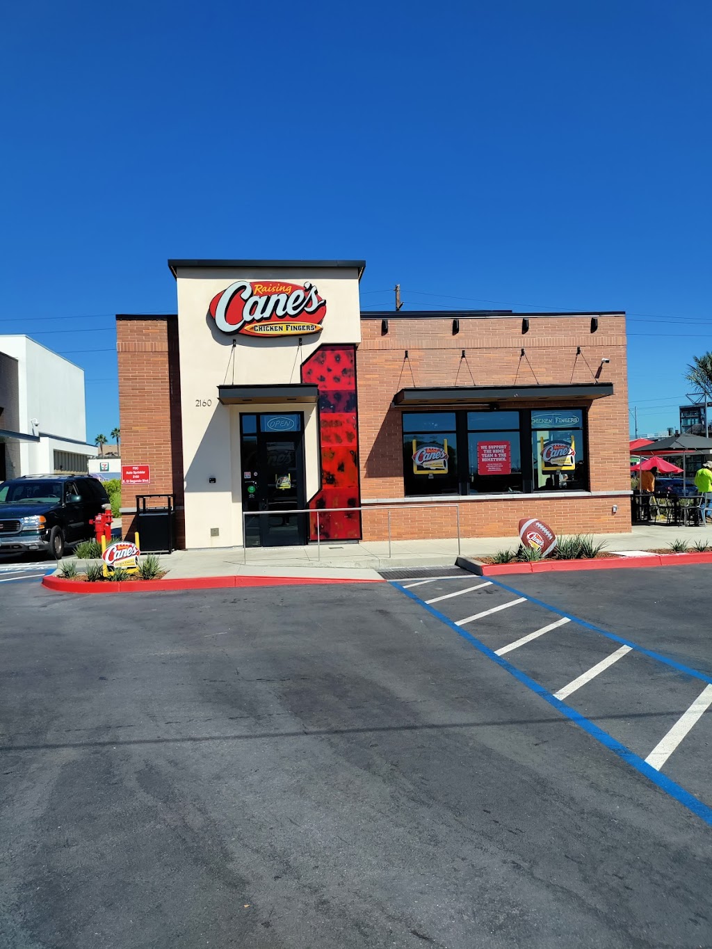 Raising Canes Chicken Fingers | restaurant | 2160 E El Segundo Blvd, El Segundo, CA 90245, USA | 3108935494 OR +1 310-893-5494