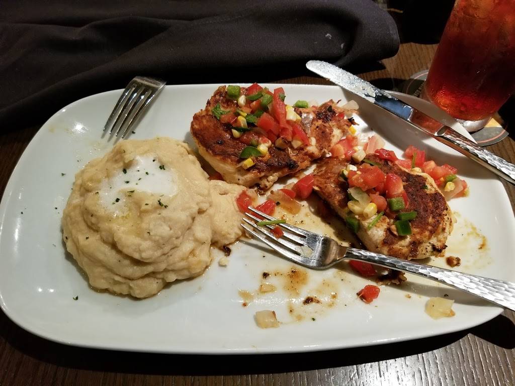 LongHorn Steakhouse | meal takeaway | 13701 S Tamiami Trail, Fort Myers, FL 33912, USA | 2394373395 OR +1 239-437-3395