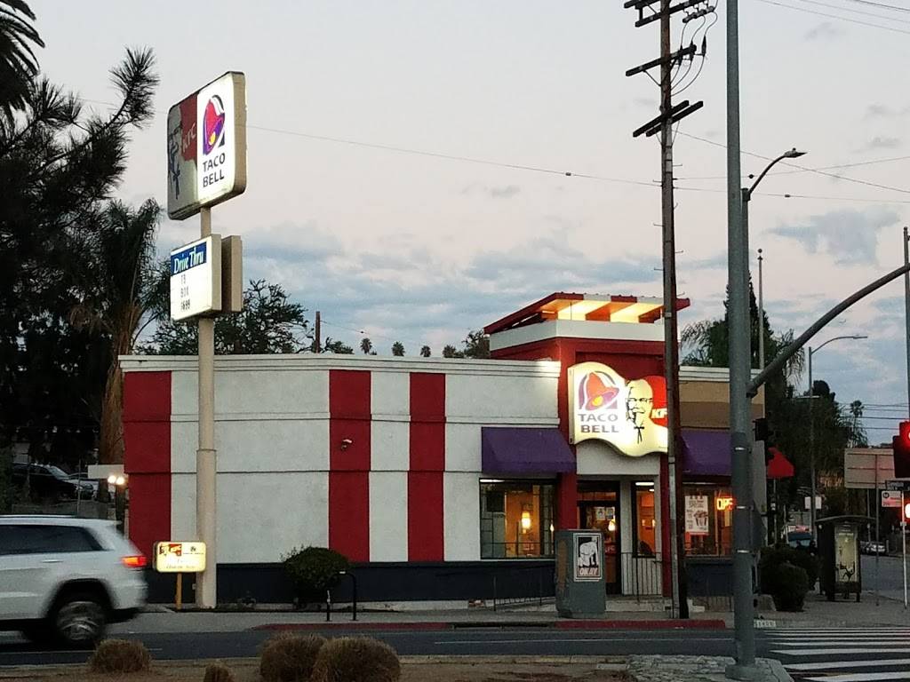 Taco Bell | meal takeaway | 1400 Glendale Blvd, Los Angeles, CA 90026, USA | 2134838917 OR +1 213-483-8917