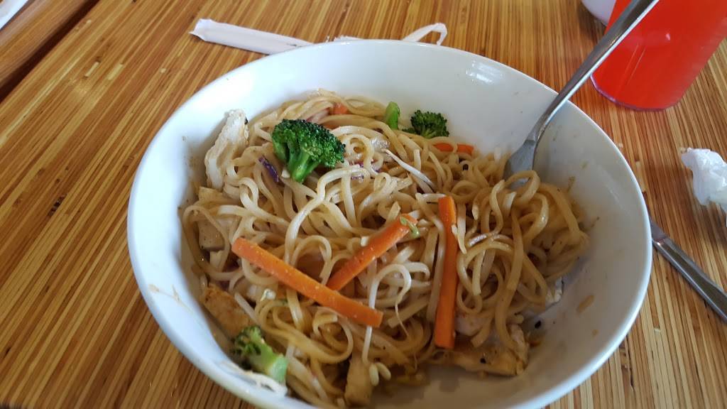 Noodles and Company | restaurant | 3871 Rivertown Pkwy, Grandville, MI 49418, USA | 6168712111 OR +1 616-871-2111