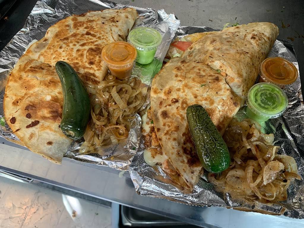 Lonchera Los 3 Hermanos #2 | restaurant | Independence Ave &, Colorado Ave, Kansas City, MO 64124, USA | 8163322728 OR +1 816-332-2728