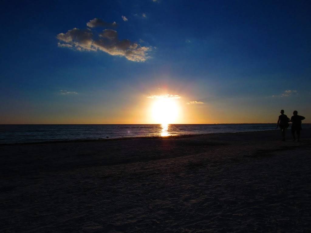 Rudys Treasure Chest | meal takeaway | 10 Old San Carlos Blvd, Fort Myers Beach, FL 33931, USA | 2394633333 OR +1 239-463-3333