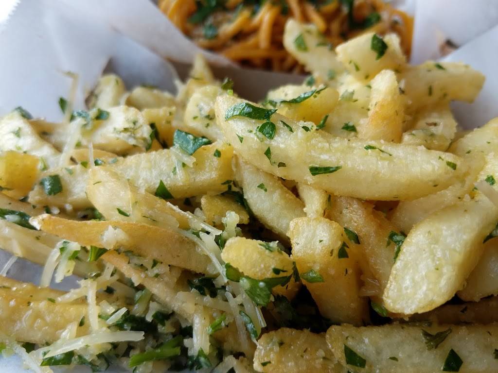 Fire Wings Sacramento | restaurant | 1229 Howe Ave Ste B, Sacramento, CA 95825, USA | 9166049464 OR +1 916-604-9464