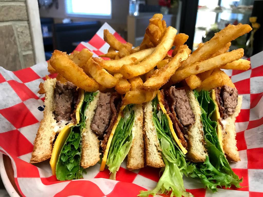 Delish Cafe | restaurant | 2144 N 25th St, Terre Haute, IN 47804, USA | 8122353500 OR +1 812-235-3500