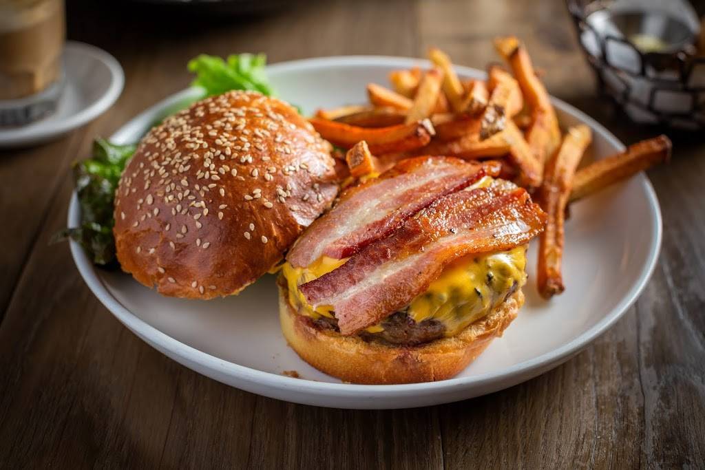 Cupitol Coffee & Eatery | cafe | 455 E Illinois St, Chicago, IL 60611, USA | 3124141400 OR +1 312-414-1400