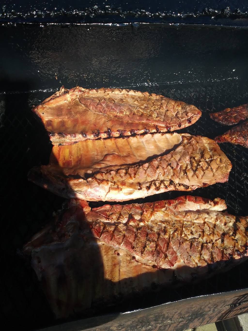 Andys Smoke House | restaurant | 2621 W White Oaks Dr, Springfield, IL 62704, USA | 2176795692 OR +1 217-679-5692