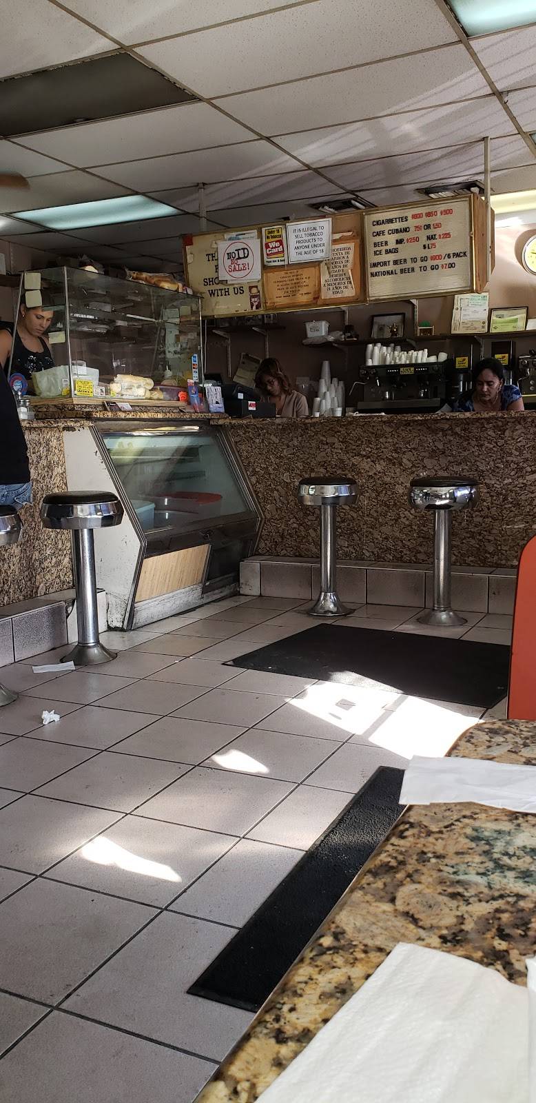 Super Cafeteria of Miami Corporation | restaurant | 7850 NW 74th St, Medley, FL 33166, USA | 3055910010 OR +1 305-591-0010