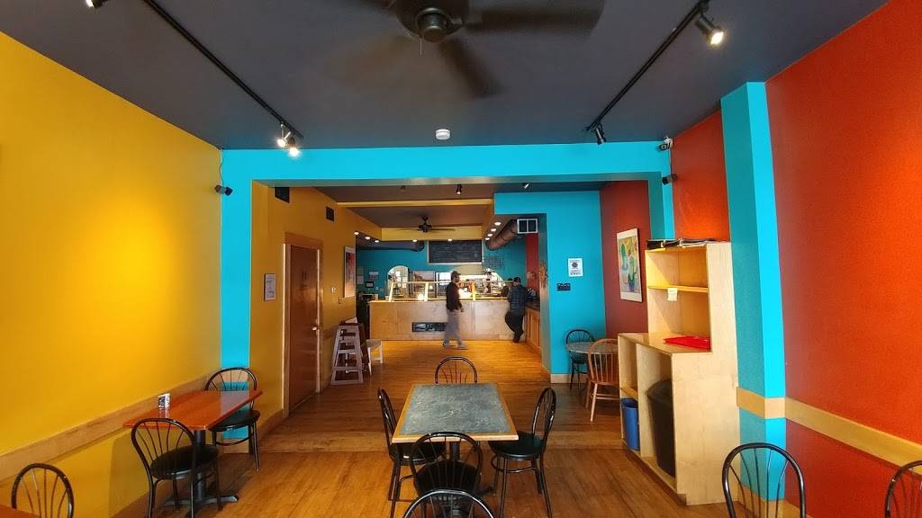 La Casa Bar & Grill | restaurant | 30 S Main St, St Albans City, VT 05478, USA | 8025285944 OR +1 802-528-5944