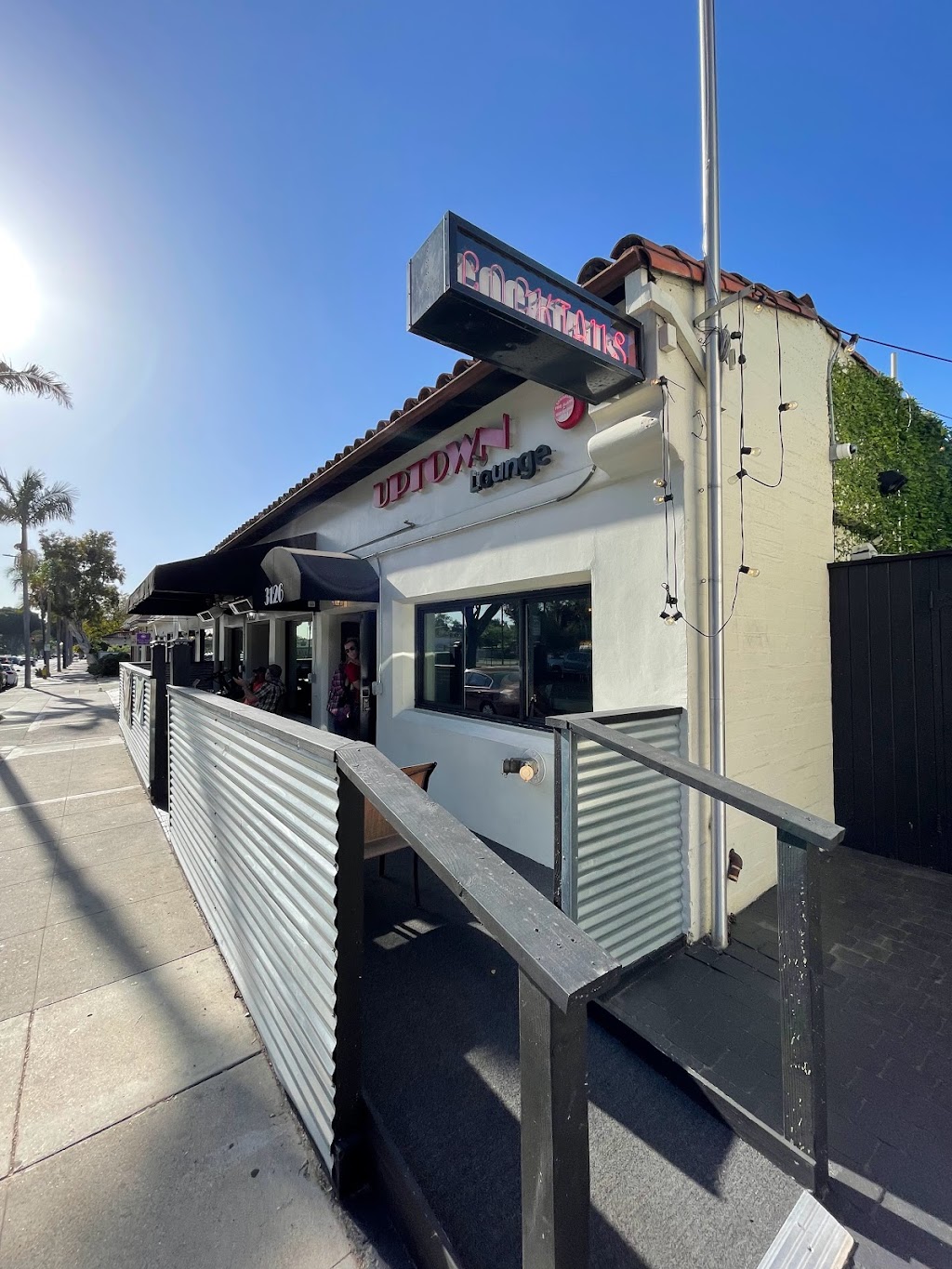 Uptown Lounge | restaurant | 3126 State St, Santa Barbara, CA 93105, USA | 8058458800 OR +1 805-845-8800