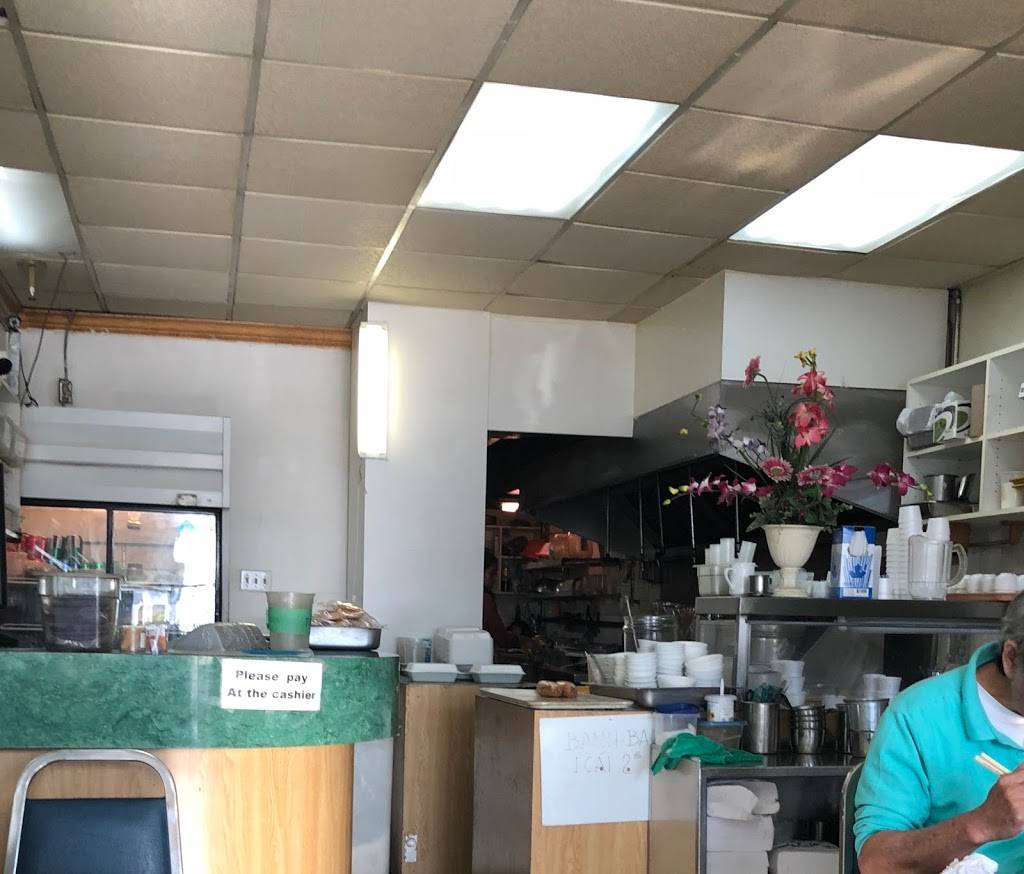 Banh Cuon Pho Ga | restaurant | 1772 St Clair Ave W, Toronto, ON M6N 1J3, Canada | 4166513771 OR +1 416-651-3771