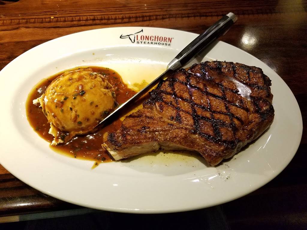 LongHorn Steakhouse | meal takeaway | 2925 Battleground Avenue Suite A Suite A, Greensboro, NC 27408, USA | 3365453200 OR +1 336-545-3200