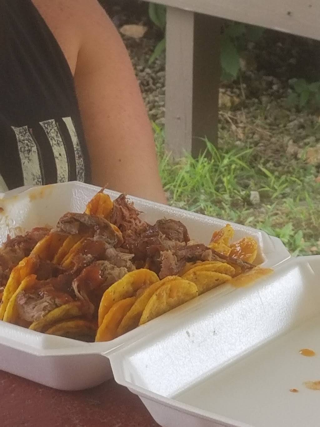 Hillbillys BBQ | restaurant | 1506 Donelson Pkwy, Dover, TN 37058, USA | 9312324449 OR +1 931-232-4449