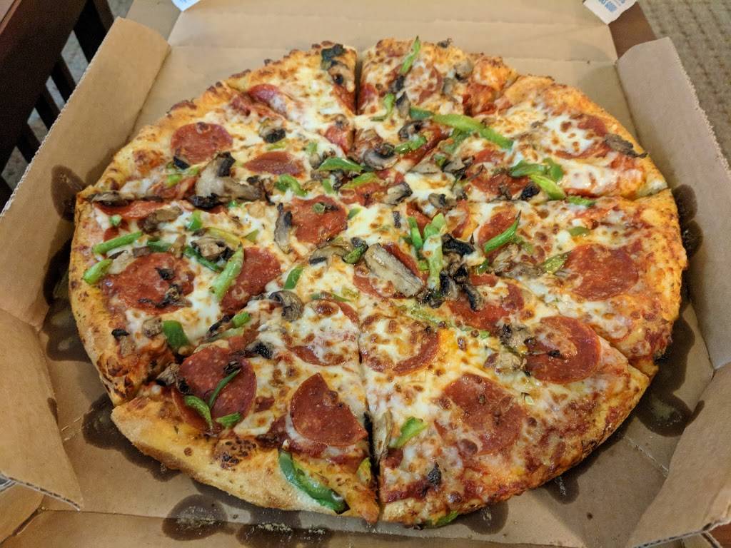 Dominos Pizza | meal delivery | 6827 N Loop 1604 E W, San Antonio, TX 78249, USA | 2106466400 OR +1 210-646-6400