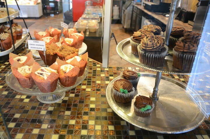 Krazy Cakes Cafe & Restaurant | cafe | 512 Hampshire St, Quincy, IL 62301, USA | 2172222253 OR +1 217-222-2253