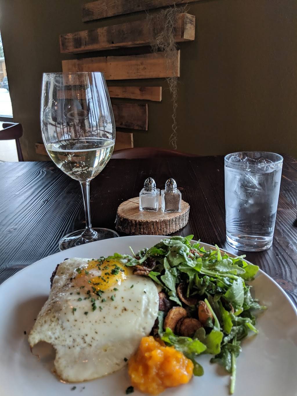 Wild Roots Restaurant | restaurant | 6807 W Becher St, West Allis, WI 53219, USA | 4142319081 OR +1 414-231-9081