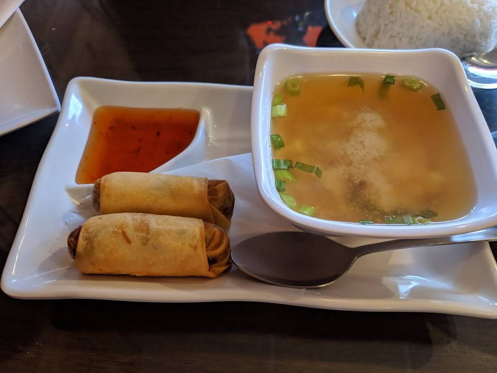 Am Thai Restaurant | restaurant | 3254 W Montrose Ave, Chicago, IL 60618, USA | 8722087341 OR +1 872-208-7341