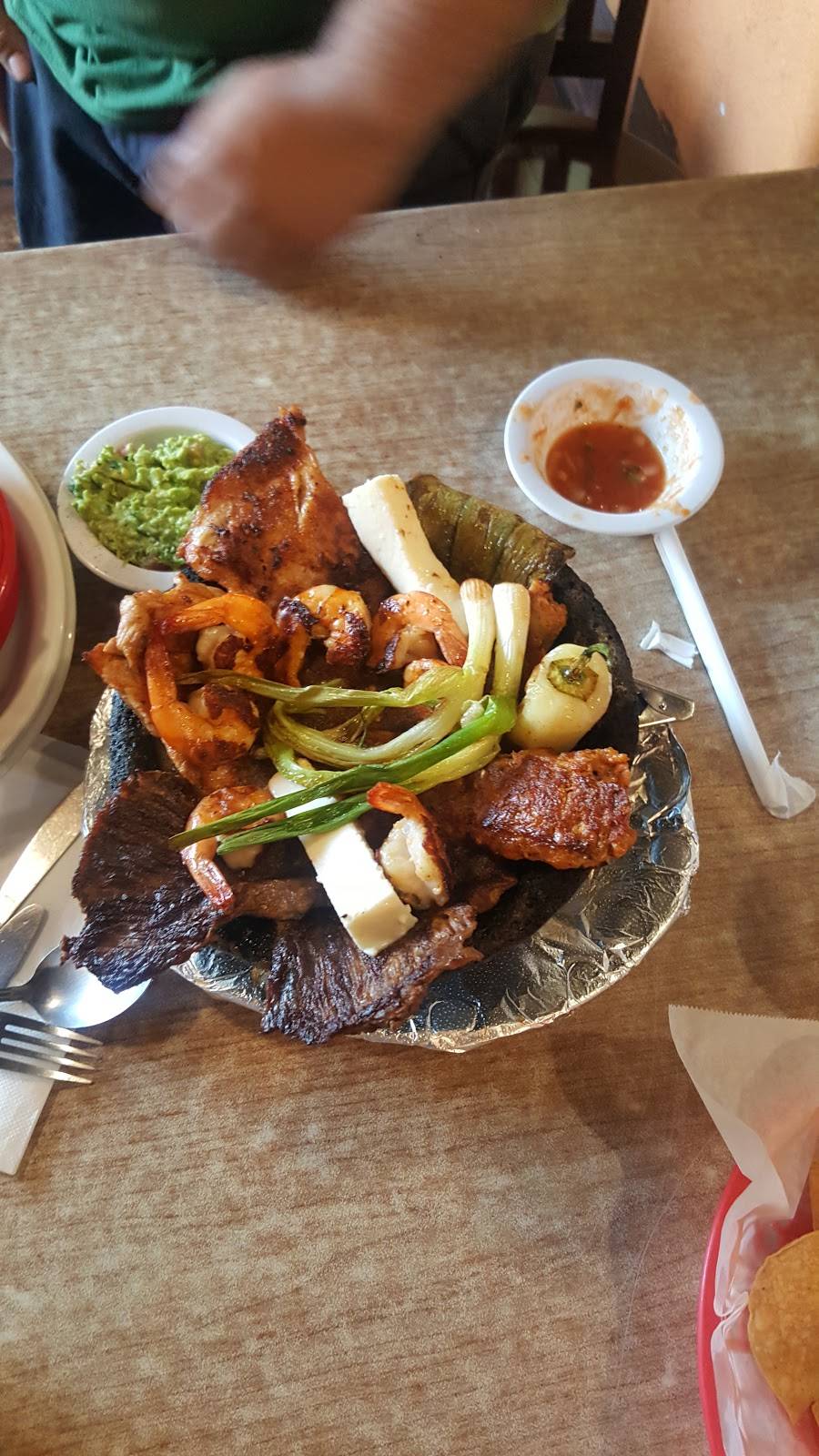 El Tacazo Foods | restaurant | 3297 Tweedy Blvd, South Gate, CA 90280, USA | 3235636625 OR +1 323-563-6625