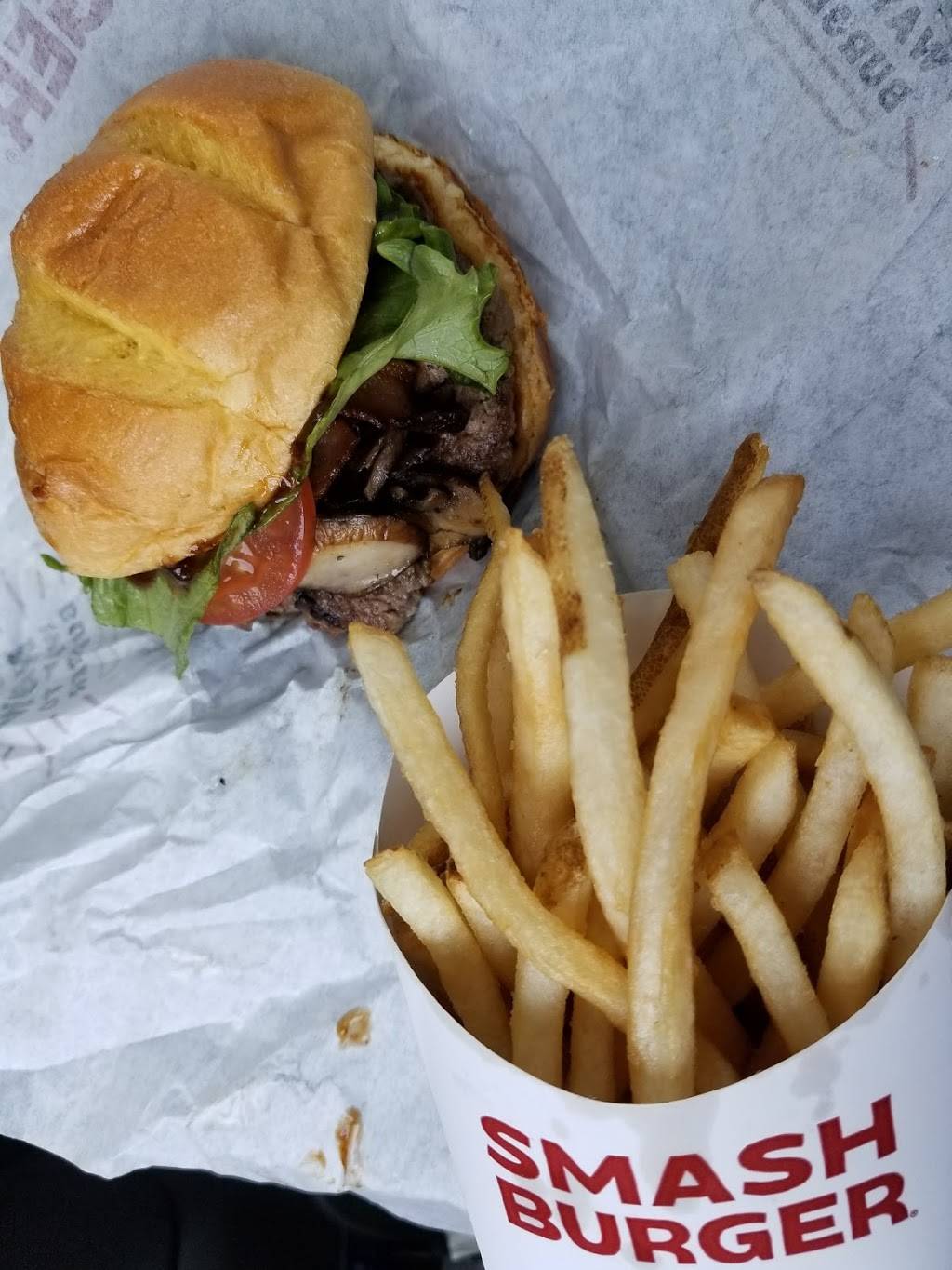 Smashburger | restaurant | 36 E Sunrise Hwy, Lindenhurst, NY 11757, USA | 6314504324 OR +1 631-450-4324