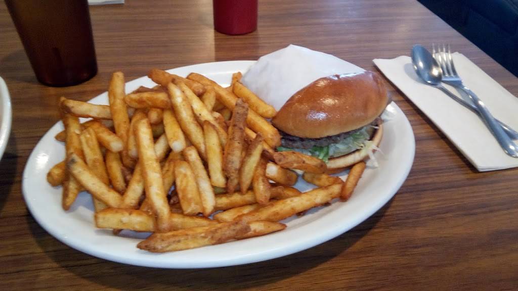 Fly In Restaurant | restaurant | 3853 Old International Airport Rd, Anchorage, AK 99502, USA | 9073333331 OR +1 907-333-3331