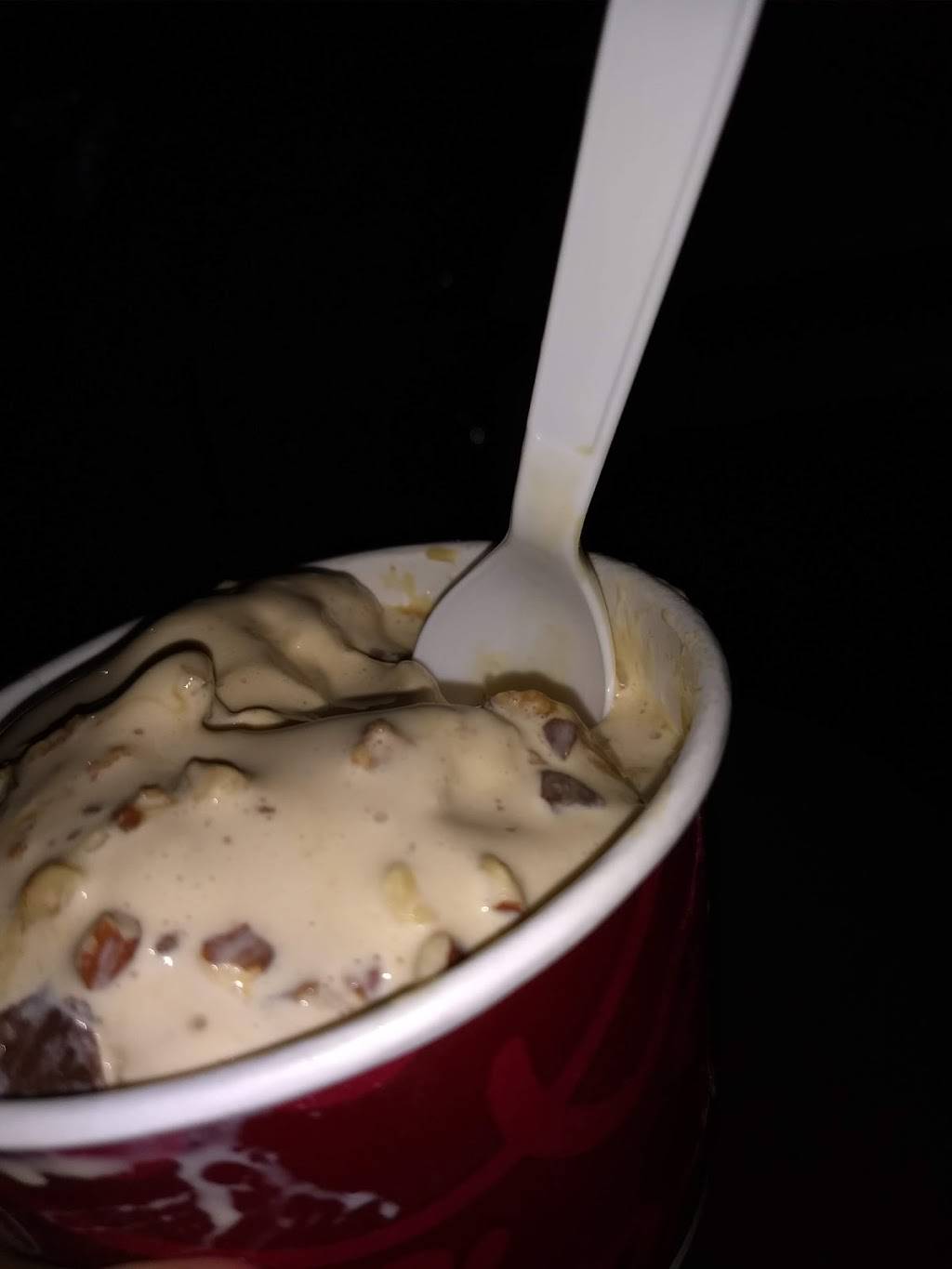 Cold Stone Creamery | bakery | 7645 Arundel Mills Blvd, Hanover, MD 21076, USA | 4432967058 OR +1 443-296-7058