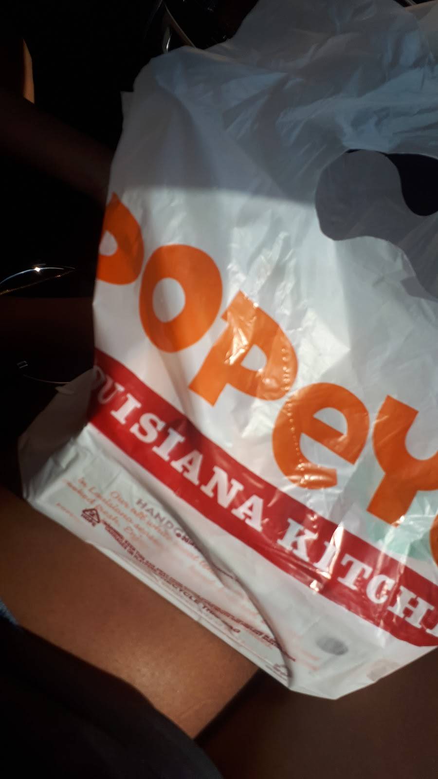 Popeyes Louisiana Kitchen | restaurant | 679 Rockaway Turnpike, Lawrence, NY 11559, USA | 5163712880 OR +1 516-371-2880