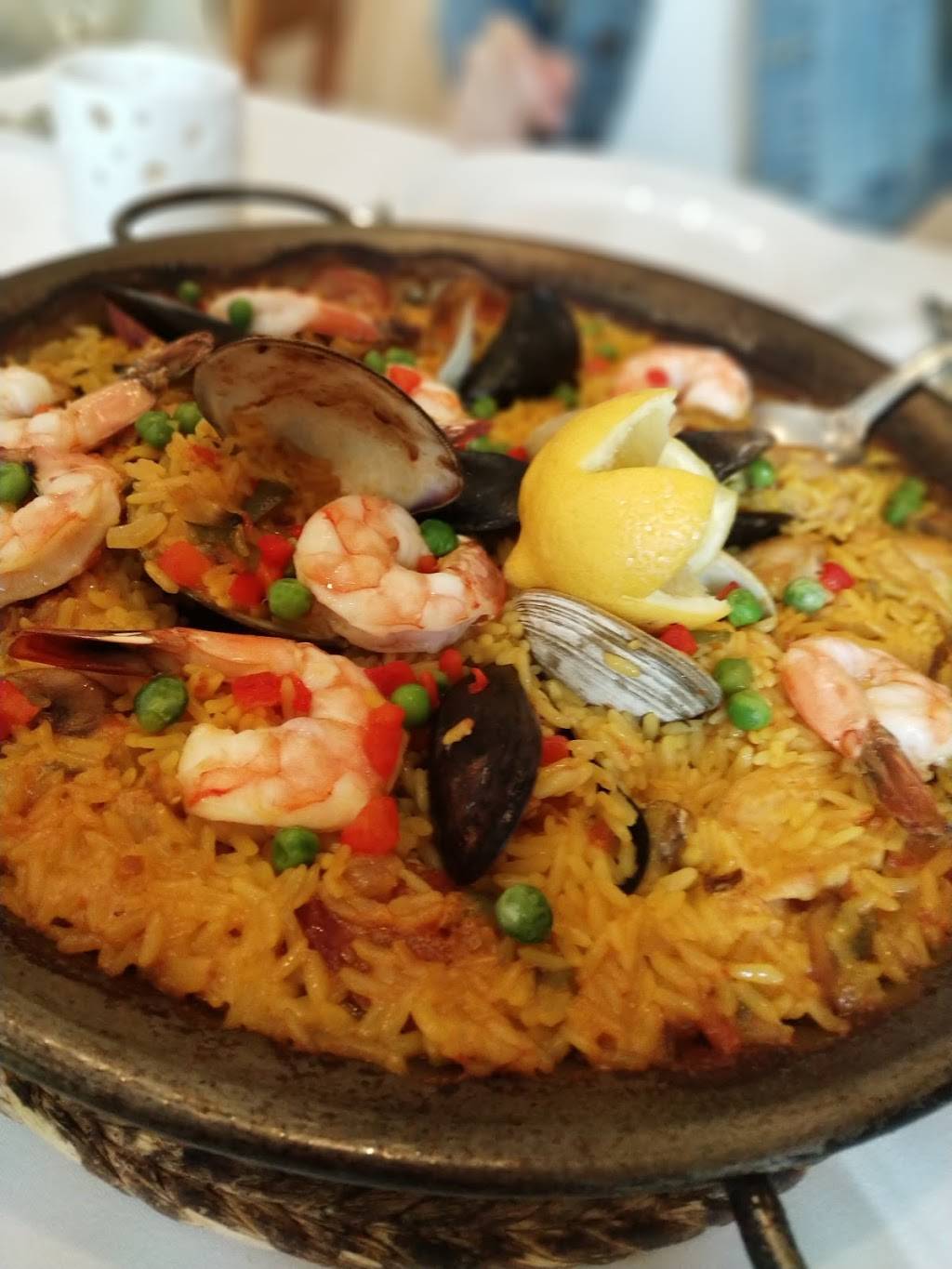 Costa del Sol Restaurant | restaurant | 901 Wethersfield Ave, Hartford, CT 06114, USA | 8602961714 OR +1 860-296-1714