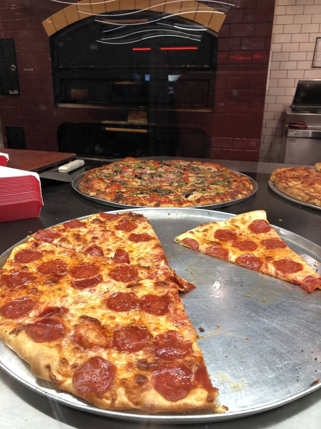 Metro Pizza | restaurant | Paradise Rd, Las Vegas, NV 89119, USA | 7022614380 OR +1 702-261-4380