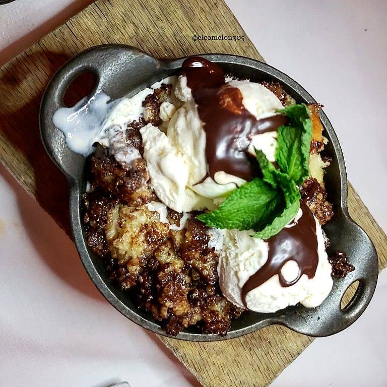 Chef Adriannes Vineyard Restaurant and Wine Bar | restaurant | 11510 SW 147th Ave, Miami, FL 33196, USA | 3054088386 OR +1 305-408-8386