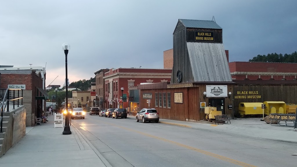 Bobs Silver Star Lounge | restaurant | 322 W Main St, Lead, SD 57754, USA | 6055842740 OR +1 605-584-2740