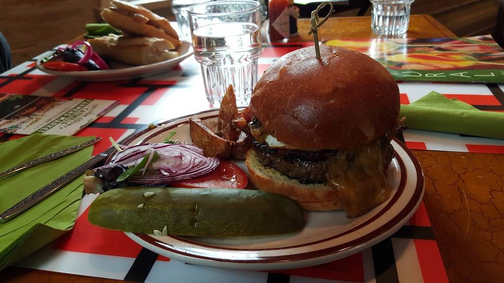 Rolling River Cafe Gallery & Inn | restaurant | 25 Cooley Rd, Parksville, NY 12768, USA | 4136275981 OR +1 413-627-5981