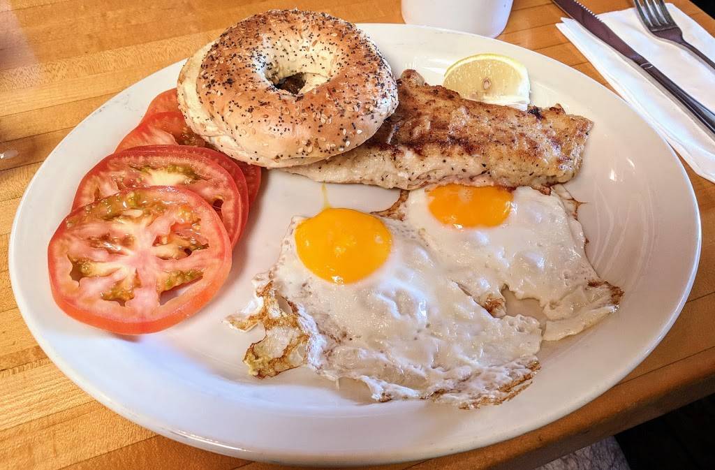 Ketch Joanne Restaurant & Harbor Bar | restaurant | 17 Johnson Pier, Half Moon Bay, CA 94019, USA | 6507283747 OR +1 650-728-3747