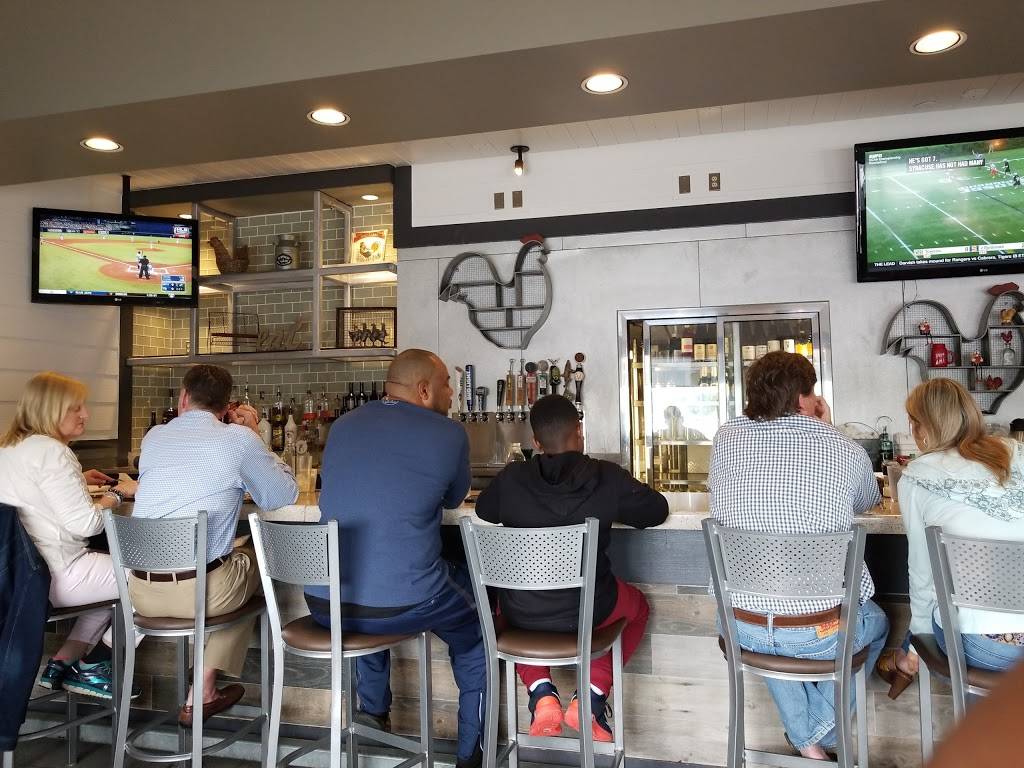 Iron Rooster - Hunt Valley | restaurant | 50 Shawan Rd, Cockeysville, MD 21030, USA | 4107855764 OR +1 410-785-5764