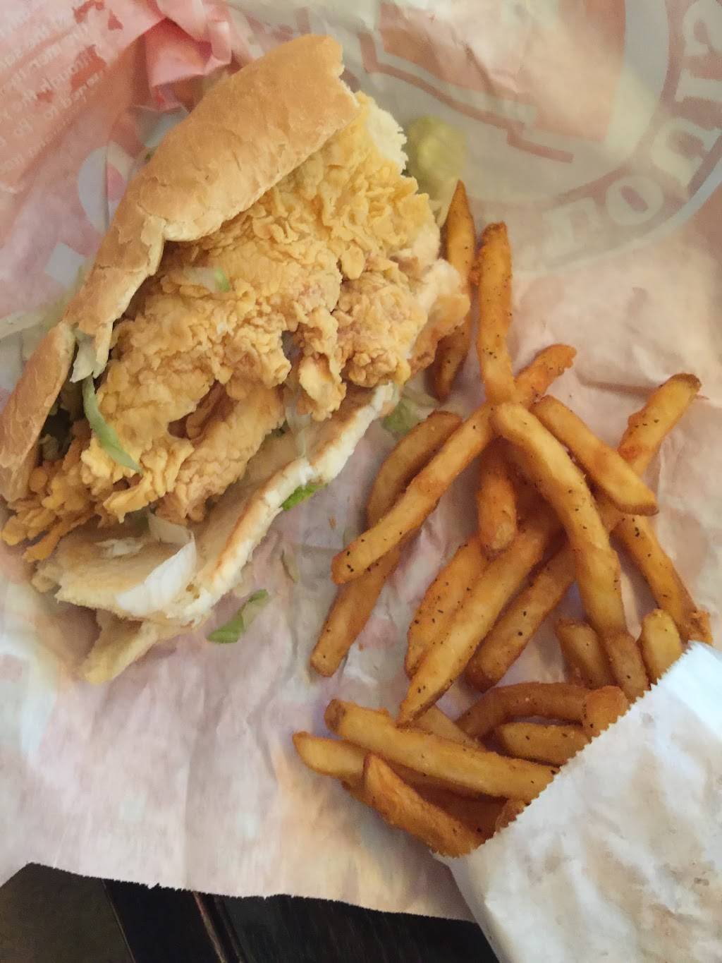 Popeyes Louisiana Kitchen | restaurant | 2320 E Riverside Dr, Austin, TX 78741, USA | 5123839501 OR +1 512-383-9501