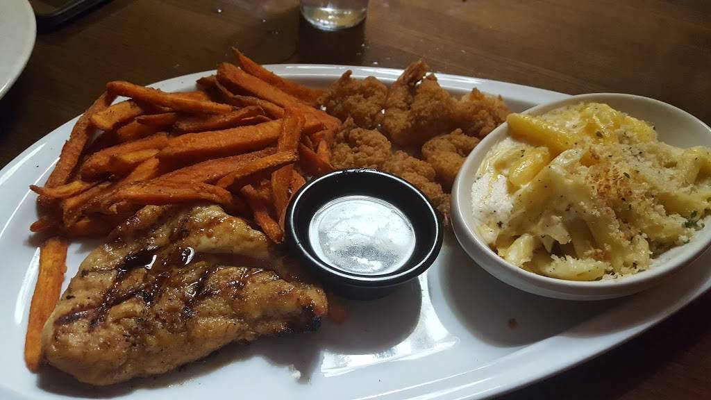 TGI Fridays | restaurant | 2034 Green Acres Mall, Valley Stream, NY 11581, USA | 5165994051 OR +1 516-599-4051