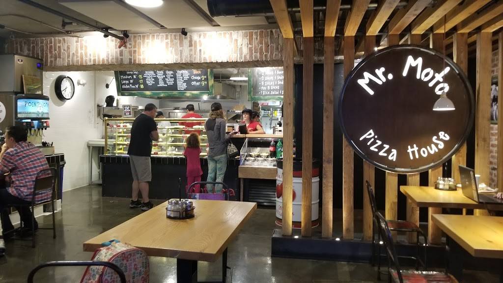 Mr. Moto Pizza House | restaurant | 1180 Rosecrans St #102, San Diego, CA 92106, USA | 6195018488 OR +1 619-501-8488