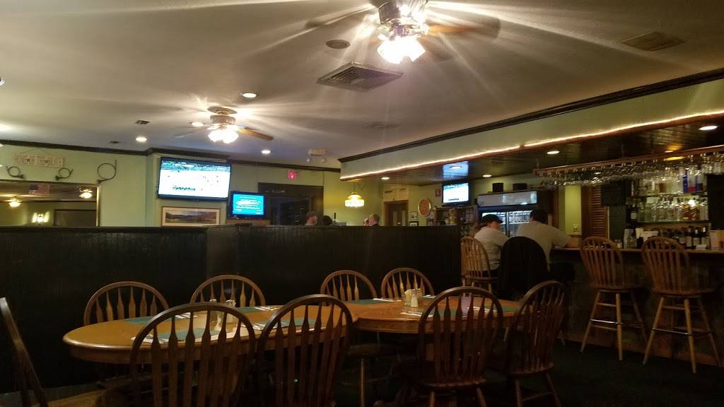 Carriage House Restaurant | restaurant | 660 Spring St, Winchendon, MA 01475, USA | 9782971089 OR +1 978-297-1089