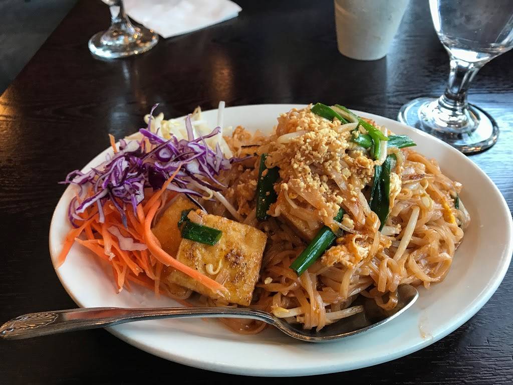 Rom Mai Thai Restaurant | restaurant | 613 Broadway E, Seattle, WA 98102, USA | 2067269058 OR +1 206-726-9058