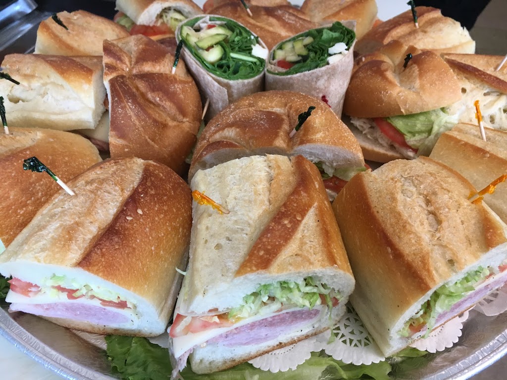 V P Deli Breakfast & Lunch | restaurant | 2849 Woodbridge Ave # 9, Edison, NJ 08837, USA | 7327441300 OR +1 732-744-1300