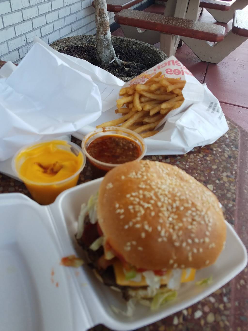 Campbells Dairyland | restaurant | 200 S Parsons Ave, Brandon, FL 33511, USA | 8136851189 OR +1 813-685-1189