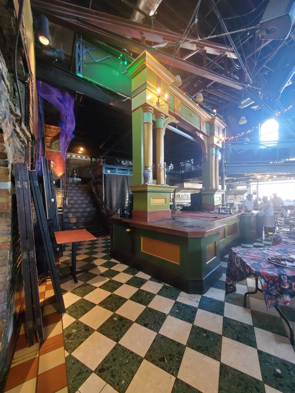 Loring Bar & Restaurant | restaurant | 327 14th Ave SE, Minneapolis, MN 55414, USA | 6123784849 OR +1 612-378-4849