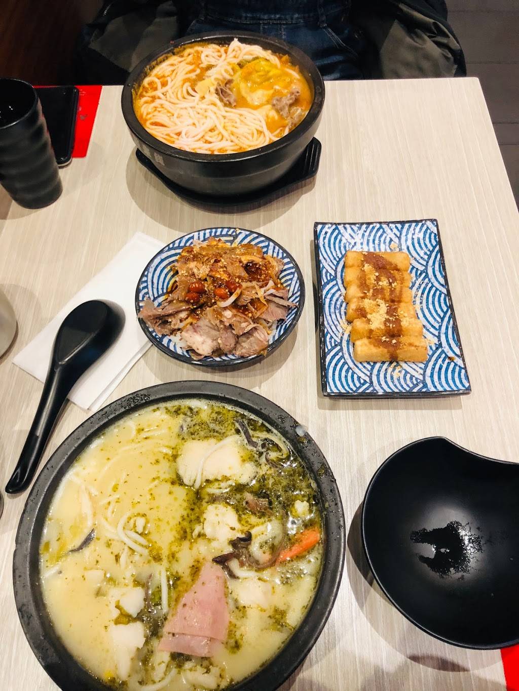 Dagu Rice Noodle Mississauga | restaurant | 2-1177 Central Pkwy W, Mississauga, ON L5C 4P3, Canada | 9052766768 OR +1 905-276-6768