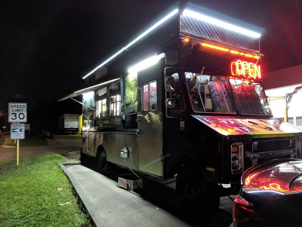 Papas Estilo Regio | restaurant | T C Jester Blvd, Houston, TX 77038, USA | 8326731193 OR +1 832-673-1193