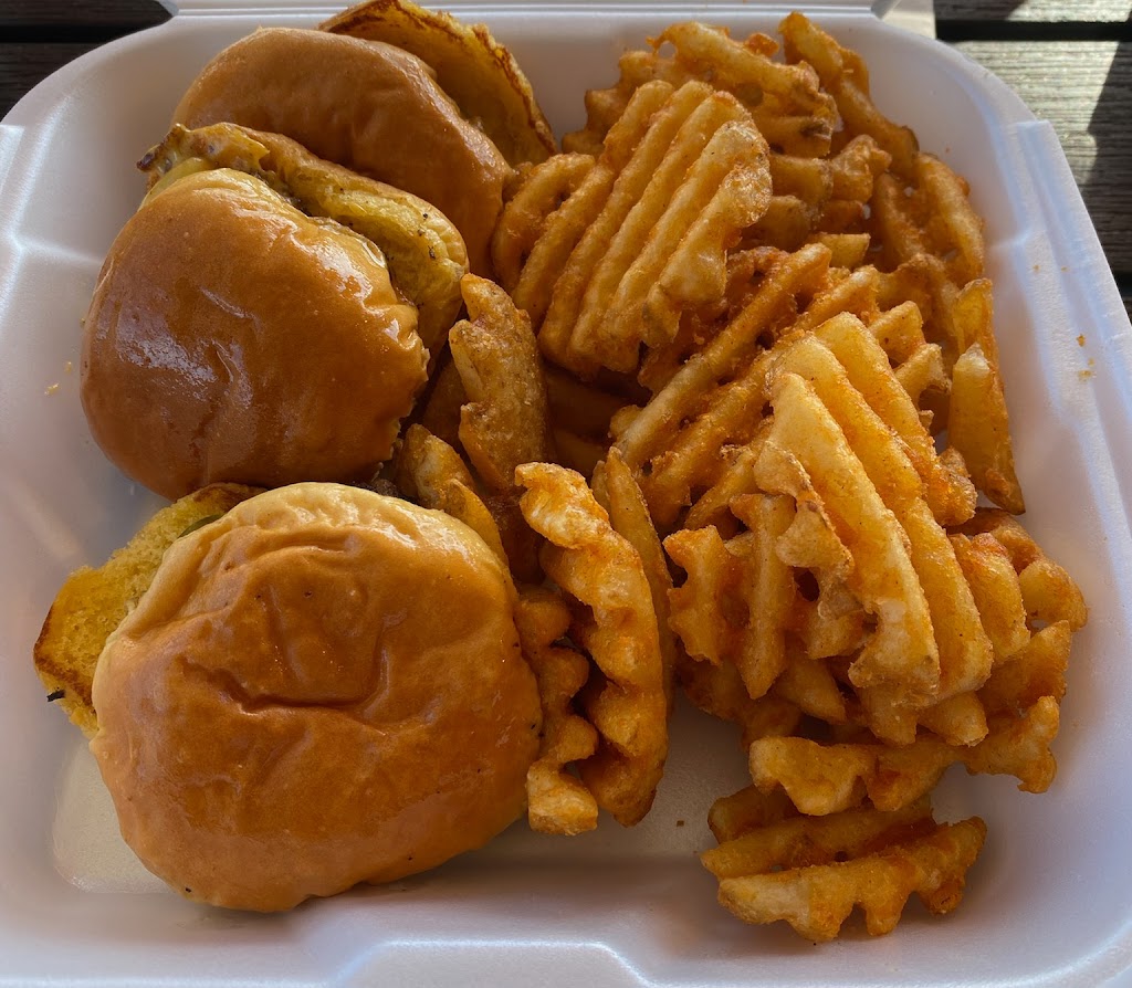 Smalls Sliders | restaurant | 109 E Pineview Dr, Flowood, MS 39047, USA | 6019142810 OR +1 601-914-2810