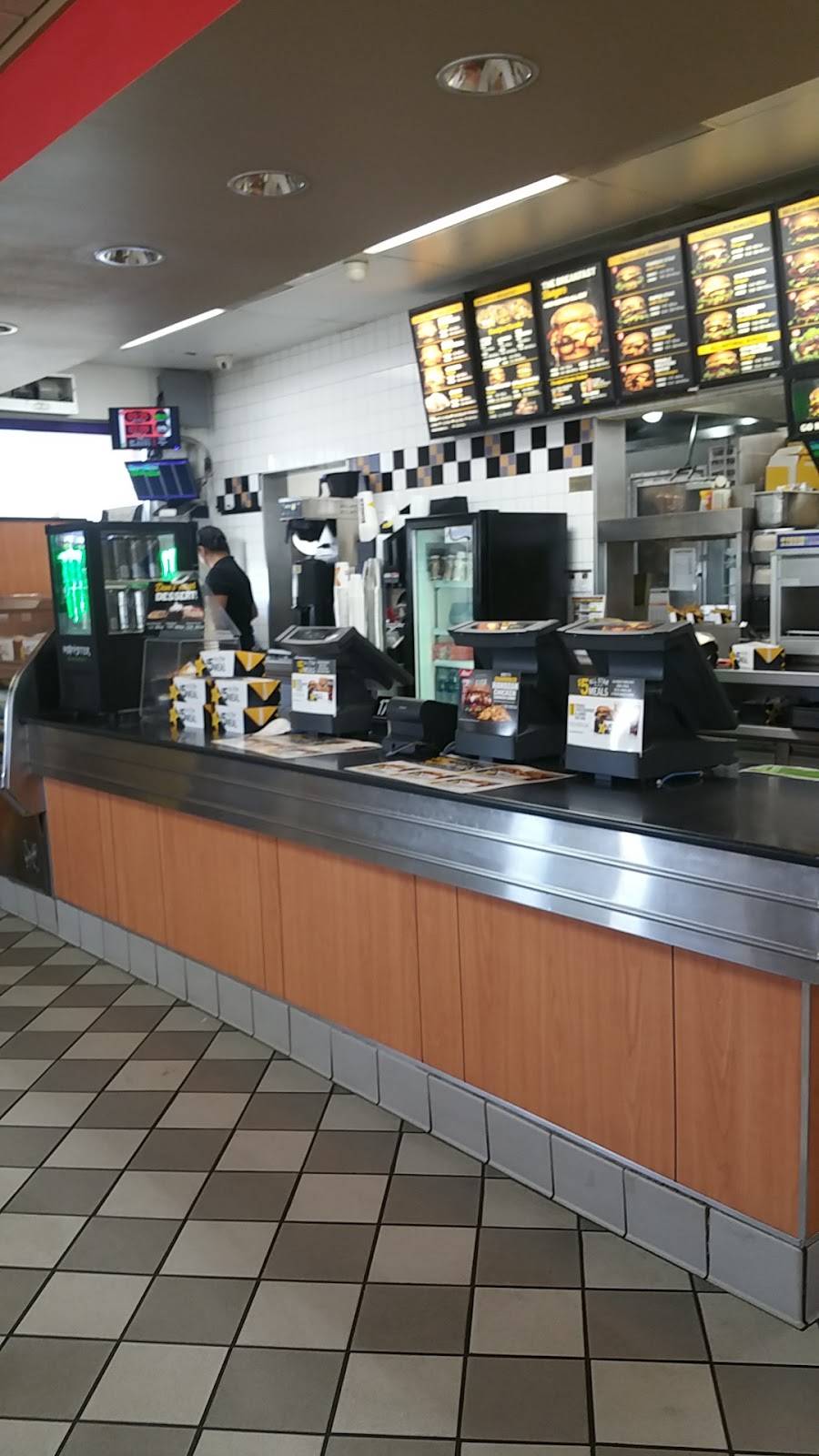 Carls Jr. | restaurant | 19400 Ventura Blvd, Tarzana, CA 91356, USA | 8189961868 OR +1 818-996-1868