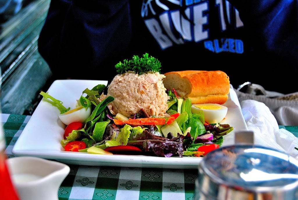 Ye Olde Kings Head | restaurant | 116 Santa Monica Blvd, Santa Monica, CA 90401, USA | 3104511402 OR +1 310-451-1402